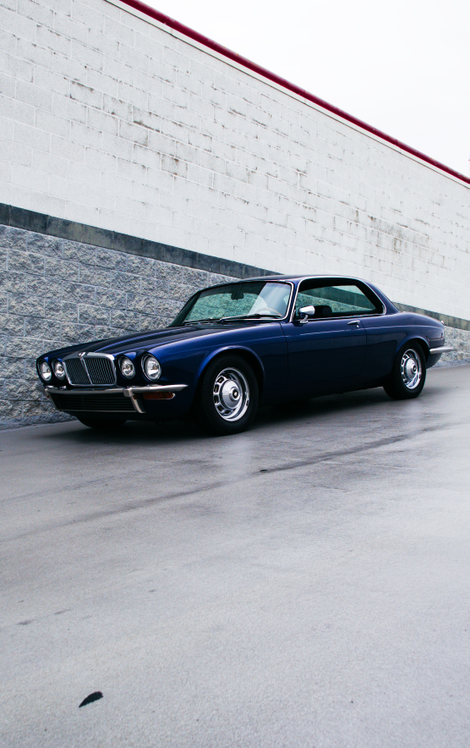 Illustration for article titled This Corvette-Powered 1976 Jaguar XJ Coupe Was Perfect